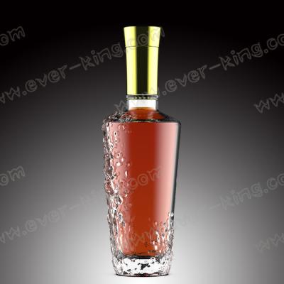 China SGS Screw Sealing 750ML Flint Glass Empty Whiskey Bottles for sale