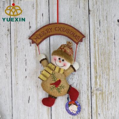 China Gift & Wooden Hanging Decoration Merry Christmas Snowman For Outdoor Decoration for sale