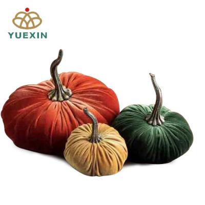 China Harvest Decoration Harvest Party Decoration Personalized Silk Velvet Pumpkins Decoration for sale