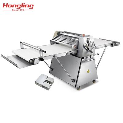 China Stand / Table Top Bakery Equipment Professional Manual Pastry Dough Sheeter Machine for sale