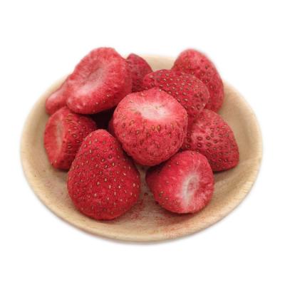 China RTS Dried Hot Selling Healthy Snacks Freeze Dried Whole Strawberries for sale