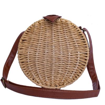 China 2021 New High Quality Fashion Round Straw Beach Purse Small Woven Summer Shoulder Cross - Body Bag For Women for sale