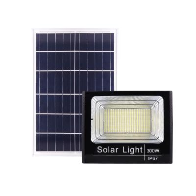 China High Brightness Good Price Portable Garden Matrix Cast Aluminum Remote Control Led Solar Flood Light for sale