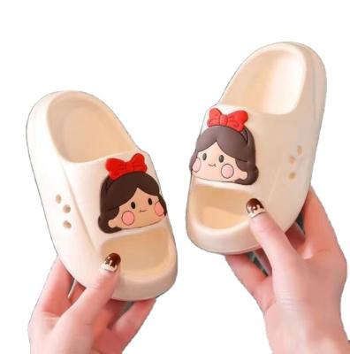 China Flat Hot Sale Kids Cute Teddy Bear Slippers Cartoon Design Kid Shoes Yeezy Fails Slippers Shoes For Kids for sale