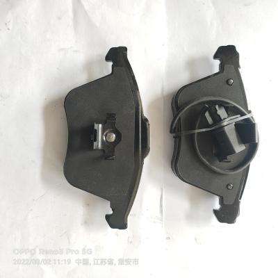 China Less cermet high quality car D1111 brake pad fit for audi a6l front film for sale