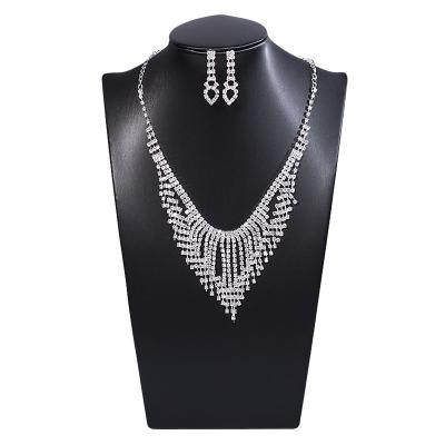 China CLASSIC Indian Wedding Set Nigerian Sets Zircon Necklace Women Show Jewelry Sets for sale