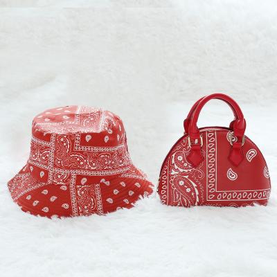 China Hats and Bag Set Hard Leather Zipper Top Handle Seashell Bandana Shell Print Shoulder Ladies Bag Handbags Set for sale