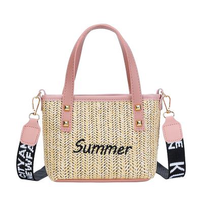 China Fashion Leather Handle Designer Shoulder Cross - Body Tote Rattan Straw Bags Pinch Handbags For Women for sale