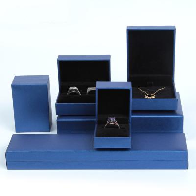 China Luxury Necklace Ring Box Jewelry Packaging Box Custom Wholesale Classic Logo Leatherette Paper Jewelry Box Earring Earring Bracelet for sale