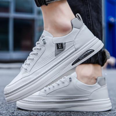 China 2023 New Fashion Trend Men's Shoes Breathable Sneakers Casual Sneakers for sale