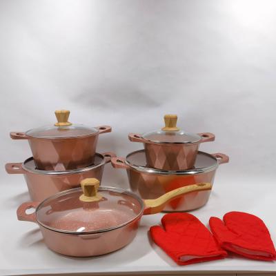 China Food Grade Sustainable Pots Set 12pcs Aluminum Die Cast Cookware Sets With Nonstick Coating Frying Pan for sale