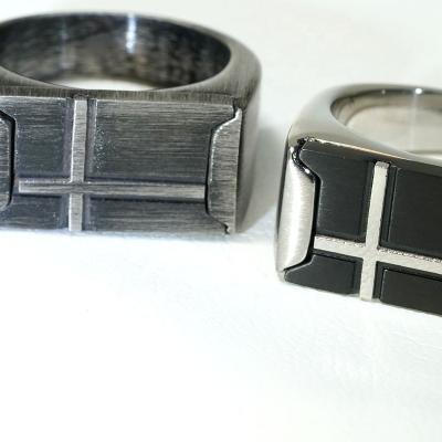 China Punk Style Simple Classic Chunky Stainless Steel Crossed Punk Three Color Rings For Men for sale