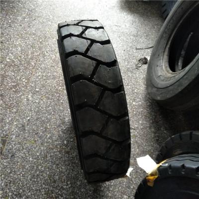 China Road Condition Forklift Tire Industrial Tire 8.25-15, 7.00-15, 8.25-12, 300-15 7.00x15 for sale