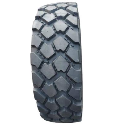 China Road Condition Radial Truck Tire 335/80R20 Cross Country Military Tire for sale