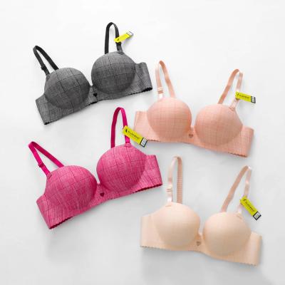 China Breathable One-Piece Seamless Comfortable QUICK DRY Free Cup Wire Lift Up Underwear Makers Three Quarter Bra For Women for sale