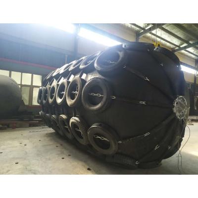 China Protect Boat From Collision 2500x5500mm Boat Yokohama Rubber Pneumatic Marine Fender for sale