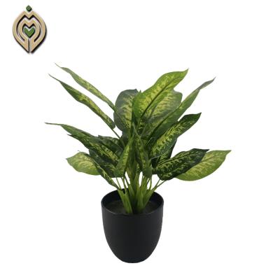 China Hot Selling Different Kinds Eco-friendly Color Artificial Bonsai Peacock Leaves Simulation Artificial Plants For Home Or Garden Decoration for sale