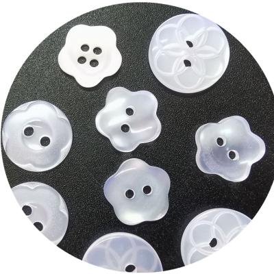 China Viable Eye Kids Button 4/2 Resin Plum Blossom Button Manufacturers Shirt Clothing Shirt Button For Blouses for sale