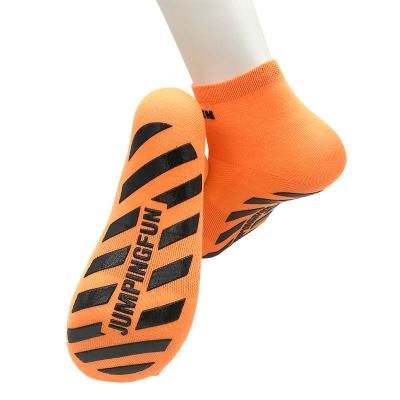 China Hot Selling Sports Sports Jumping Trampoline Grip Park Feet Knocks Sports Men Women Non-slip Socks for sale