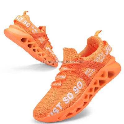 China 2021 fashion new trend summer shoes for men and women trend breathable sports tide casual net running outdoor shoes for sale