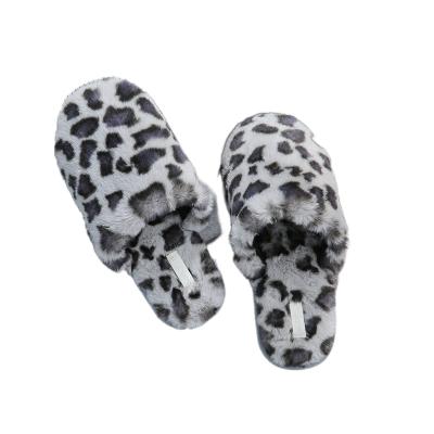 China 2021 Winter Stripe Design Style Lightweight Warm New Slipper New Theimitation Cotton Terry Ladies PVC Fur Leopard Leather Trim Xianshiya LSM-2 for sale