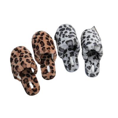 China 2021 new winter ladies home light leopard slippers warm flat anti-skid slippers for women for sale