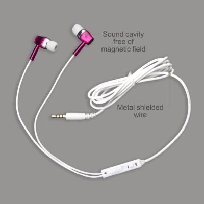 China FC19 In-ear colored earplugs metal shireded good wire sound cable earphone for sale