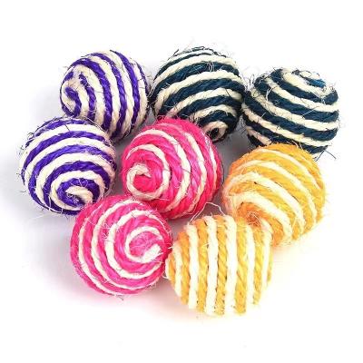 China Cat Pet Sisal Rope Weave Ball Riddle Game Stocked Woven Ball Chewing Rattle Scratch Chat Hook Toys For Cat for sale