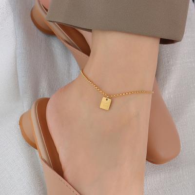 China FASHIONABLE Astofli 14k Gold Luck Anklet Square Charm Engraved English Letter Initial Anklet for sale