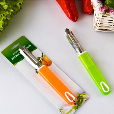 China Durable Wide Revolving Blade and Non Slip to Handle Stainless Steel Kitchen Potato Peeler Vegetable Peeler for Fruit for sale