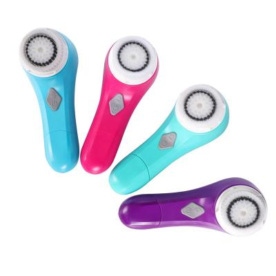 China 2020 Electric Facial Cleansing Deep Clean Brush Rotating Face Brush Waterproof Battery for sale