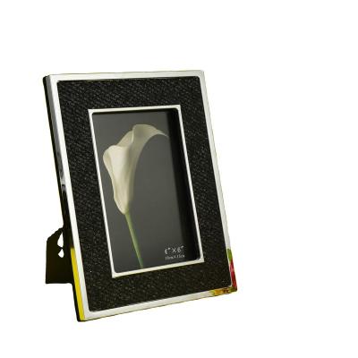 China Classic Plastic Photo Frame And Modern PU 5x7 Leather Picture Frame Quadros Porta Fotos for sale