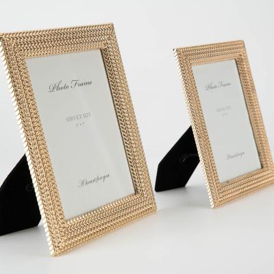 China Home Ministry Hotel Zinc Alloy 5x7 Decoration ocustomized O E M metal or metal photo frame photo frame for sale