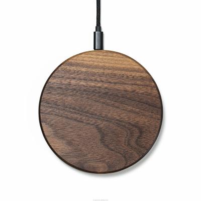 China Mobile Phone OEM Customized Mobile Phone Battery Chargers Wooden Wireless Fast Charger 10W for sale