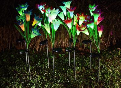 China Solar LED 4 heads lily flower lights Lawn Lamp Outdoor Colorful Lamp can be customized for sale