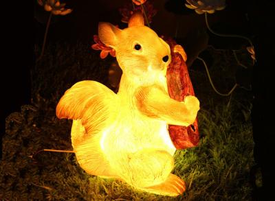 China LED squirrel modeling lights resin waterproof landscape animal outdoor park lamp for sale