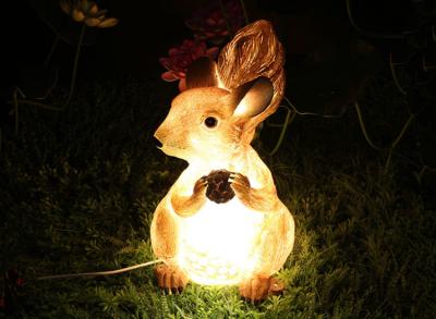 China LED Squirrel Modeling Lights Resin Landscape Translucent Animal Outdoor Waterproof Park Landscape Lamp for sale