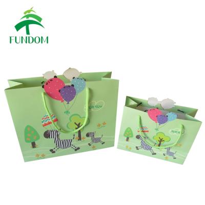 China alibaba customized OEM china factory logo printing recyclable 210 gsm luxury fancy gift packaging paper bag for sale