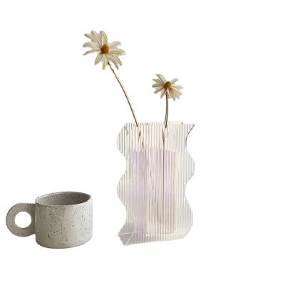 China Nordic Acrylic Flower Vase Desktop Flower Vases Modern Home Decoration Iridescent Vase New for sale