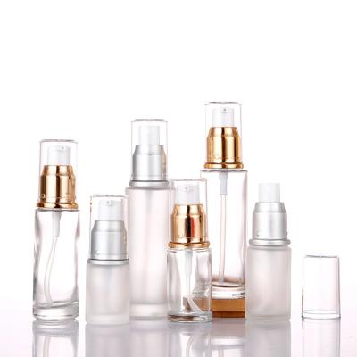 China Luxury Cosmetic Airless Glass Cosmetic Oil Spray Toner Skin Care Lotion Bottle With Pump for sale