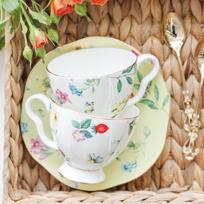 China Viable Gold Rim Bone China Coffee Tea Cups And Saucers Ceramic Tea Set Teapot for sale