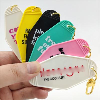 China Logo Design Hotel Retro Motel Keychain Promotional Custom Hot Stamp Gifts Keychain Key Chain Flag Indicator Key Chains Custom Motel Key Chain for sale