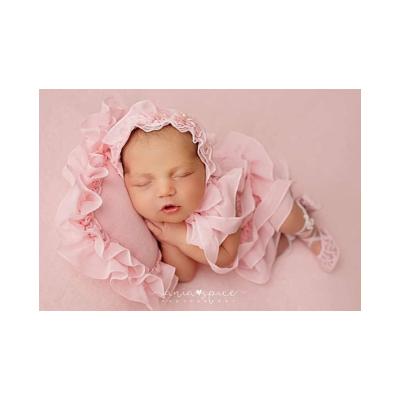 China Breathable Made in China Wholesale Cotton Lace Baby Clothing Premium Baby Photo Shoot Set for sale