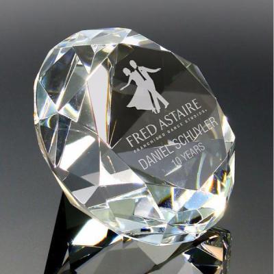 China Elegant White Clear Crystal Glass Diamond Paperweight Gifts from Europe Nice for sale