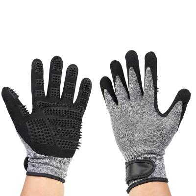 China Viable Horse Grooming Box Glove 170134006 for sale