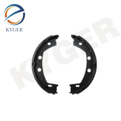 China LR001020 Hand Brake Shoes For Land Rover Freelander 2 2014 Auto Brake System Parts for sale