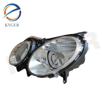 China 2118203061 Lâmpada de cabeça LED esquerda do carro Para Mercedes Benz W211 PC 12V à venda