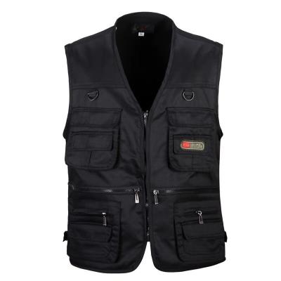 China Custom Design Men's Multi Pocket Cotton Fishing Photography Vest with Zipper Closure for sale