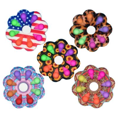 China Playing Hot Sale AA083 Link Dye Autism Stress Relieve Push Bubble Hand Fidget Spinner Flying Fidget Spiner Toy for sale