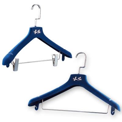 China Velvet Non Slip Contact / Heavy Hanger Thicken Luxury Velvet Pants Suit Custom Logo Hangers With Clip Man for sale